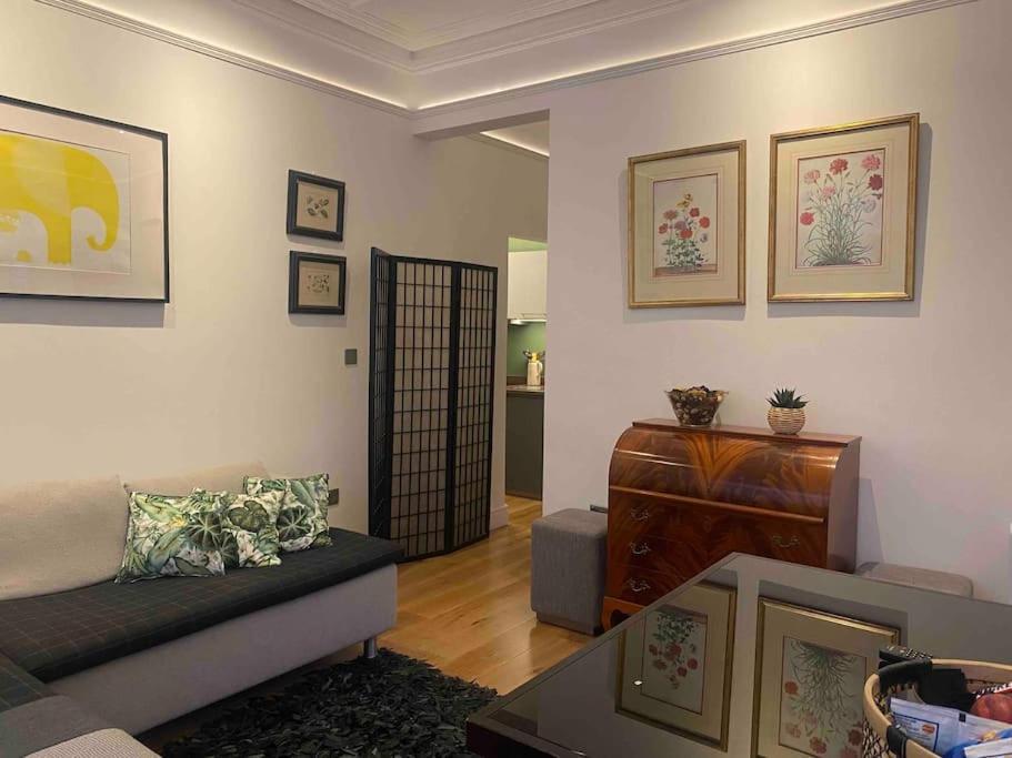 شقة Interior Designed Flat Near Kew Botanical Gardens لندن المظهر الخارجي الصورة